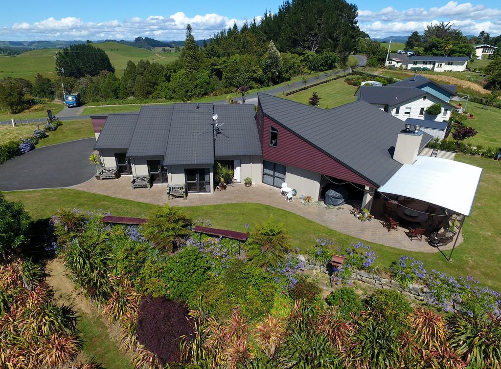 Waitomo Golfstays B&B Otorohanga Buitenkant foto
